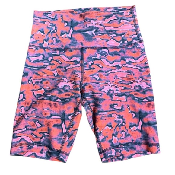 Lululemon wunder under shorts. Size 6 - Picture 1 of 8